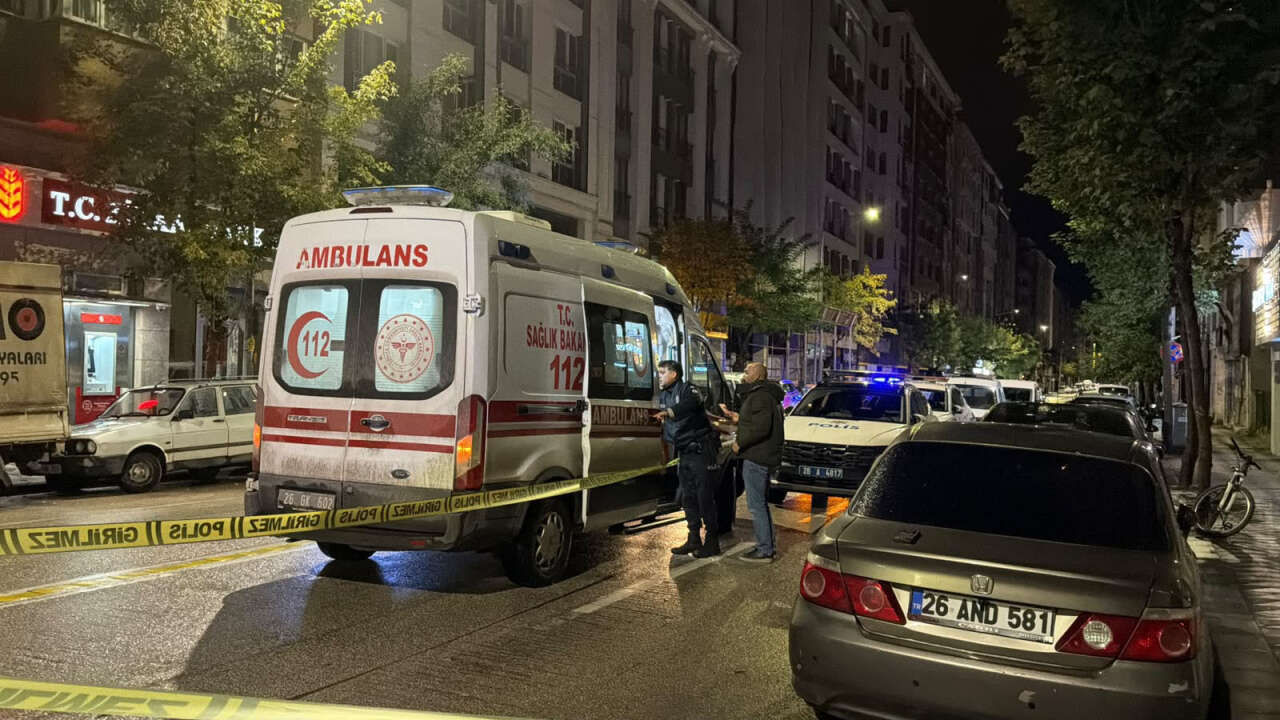Sokak ortasında infaz! 24 yaşındaki genç öldürüldü 1